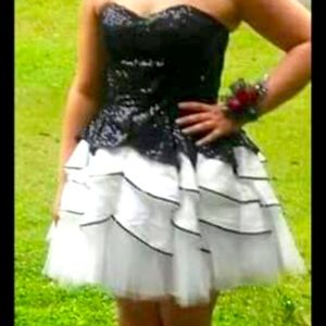 Prom/pageant/homecoming dress